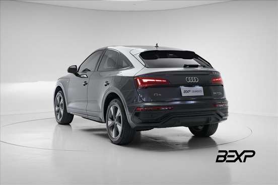 AUDI-Q5-2023