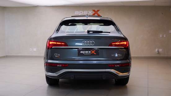 AUDI-Q5-2023