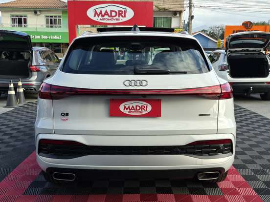AUDI-Q5-2.0 TFSI GASOLINA ADVANCED QUATTRO S TRONIC AUDI-Q5-2025