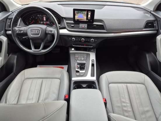 AUDI-Q5-2019