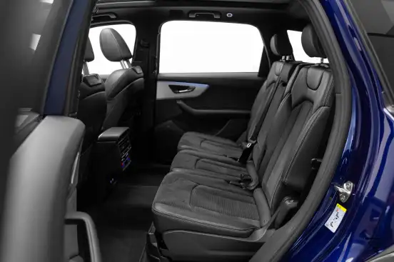 AUDI-Q7-2021