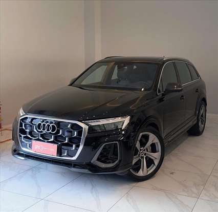 AUDI-Q7-2024