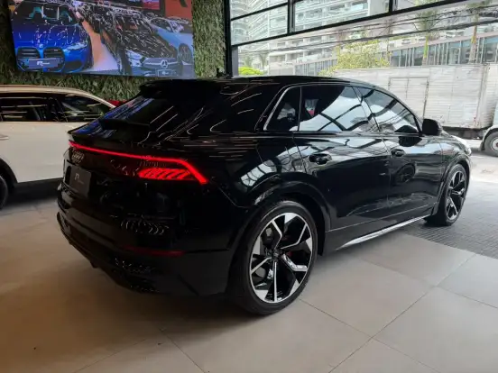 AUDI-Q8-3.0 TFSI GASOLINA PERFORMANCE BLACK QUATTRO TIPTRONIC AUDI-Q8-2021