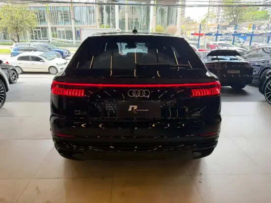 AUDI-Q8-3.0 TFSI GASOLINA PERFORMANCE BLACK QUATTRO TIPTRONIC AUDI-Q8-2021