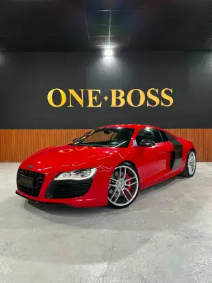 AUDI-R8-2010