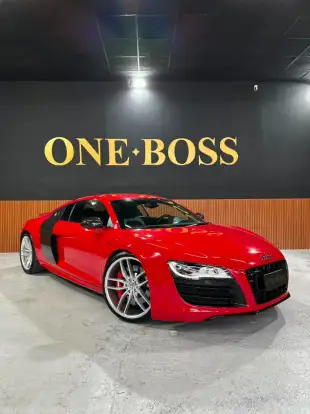 AUDI-R8-2010