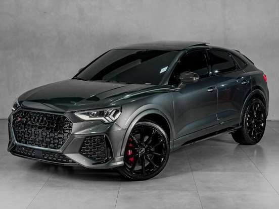 AUDI-RS Q3-2021