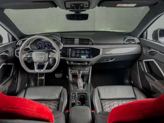 AUDI-RS Q3-2021