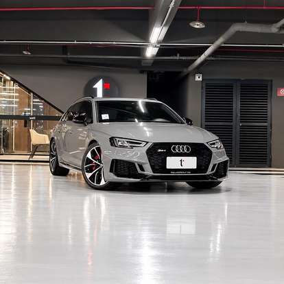 AUDI-RS4-2019