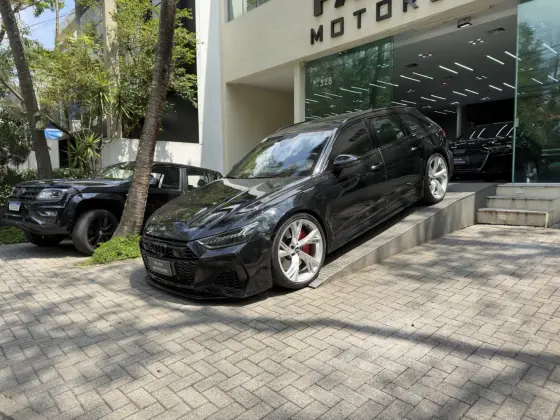AUDI RS6 4.0 AVANT V8 TWINTURBO MHEV TIPTRONIC