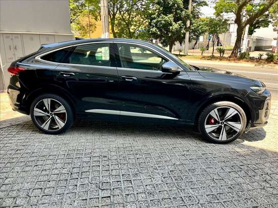 AUDI-SQ5-2025
