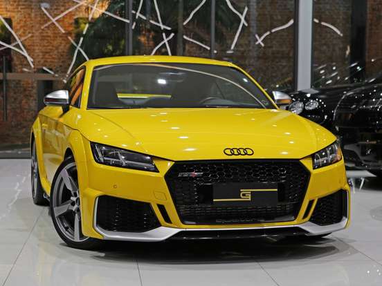 AUDI-TT RS-2021