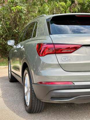 AUDI-Q3-2021