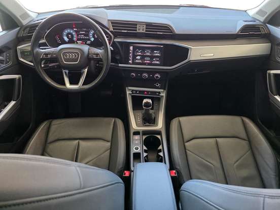 AUDI-Q3-2021