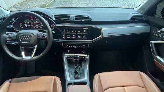 AUDI-Q3-2024