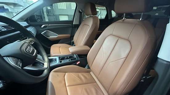 AUDI-Q3-2024