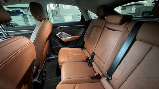 AUDI-Q3-2024