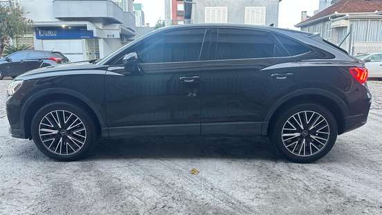 AUDI-Q3-2024