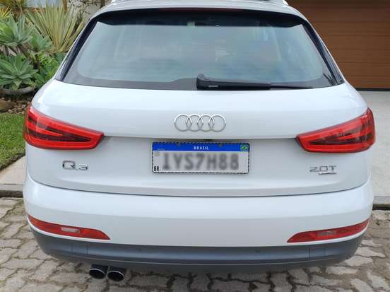 AUDI-Q3-2012
