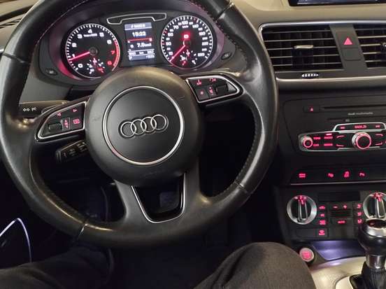 AUDI-Q3-2012