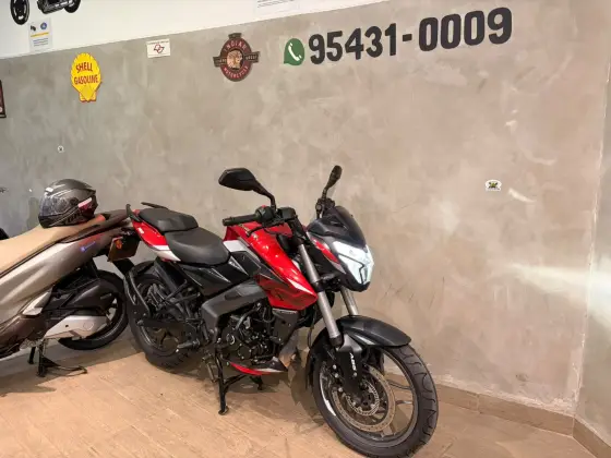BAJAJ DOMINAR NS160 