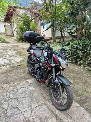 BAJAJ DOMINAR 200 