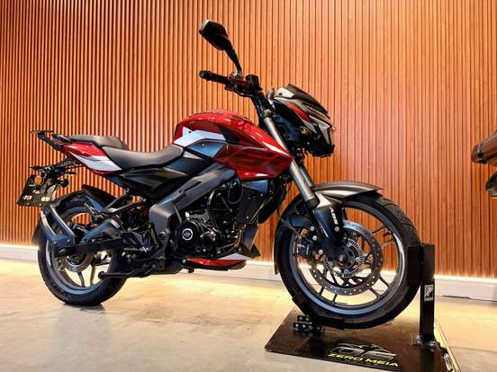 BAJAJ-DOMINAR NS160-2025