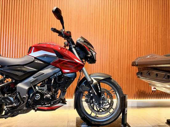 BAJAJ-DOMINAR NS160 BAJAJ-DOMINAR NS160-2025
