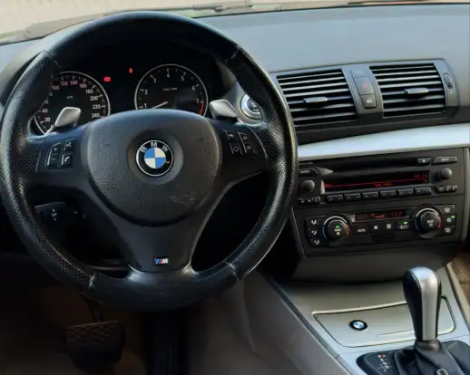 BMW-130i-2006