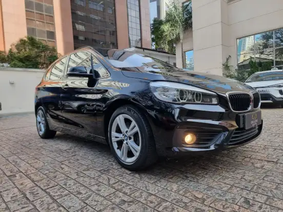 BMW-220i-2018