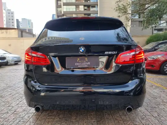 BMW-220i-2018