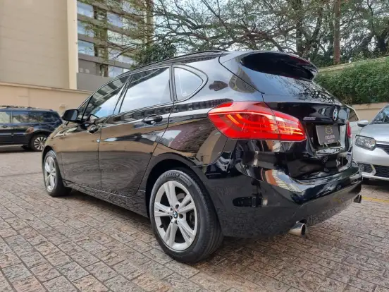 BMW-220i-2.0 CAT GP 16V TURBO ACTIVEFLEX 4P AUTOMÁTICO BMW-220i-2018
