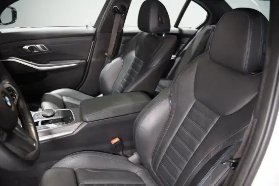 BMW-320i-2025