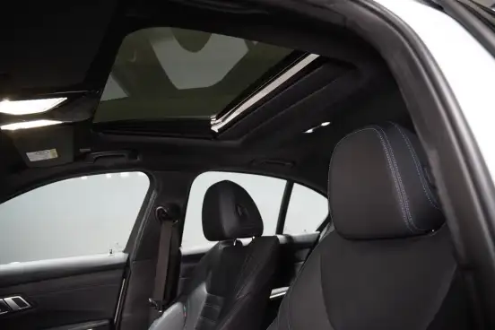 BMW-320i-2025