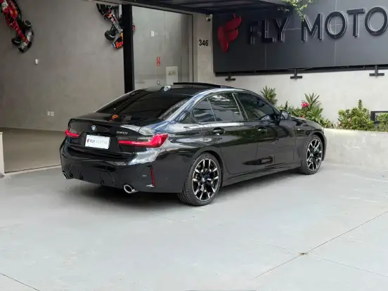 BMW-320i-2024
