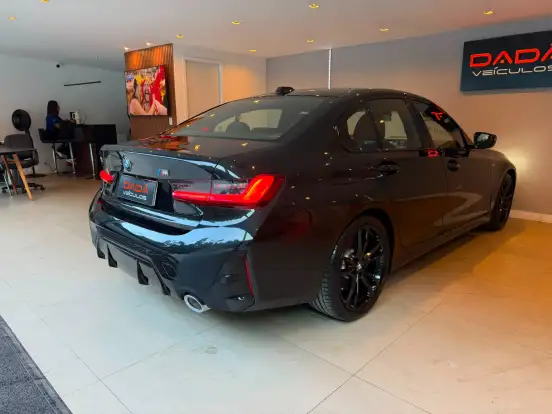 BMW-320i-2024