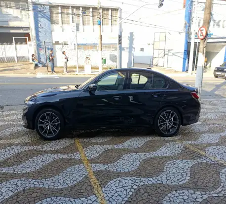 BMW-320i-2025