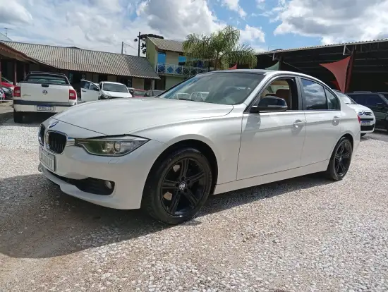 BMW-320i-2012