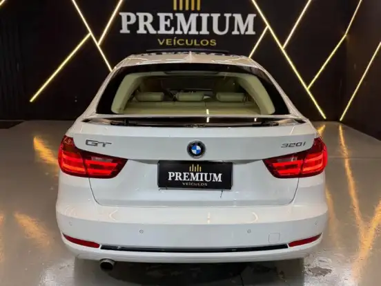 BMW-320i-2.0 GT SPORT 16V TURBO GASOLINA 4P AUTOMÁTICO BMW-320i-2015