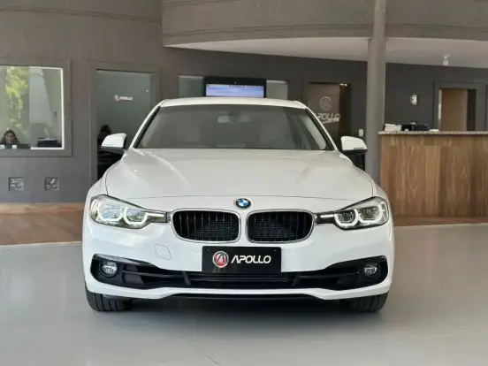 BMW-320i-2018
