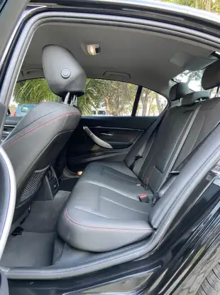 BMW-320i-2018