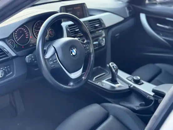 BMW-320i-2.0 SPORT 16V TURBO ACTIVE FLEX 4P AUTOMÁTICO BMW-320i-2018