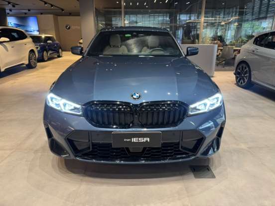 BMW-320i-2025