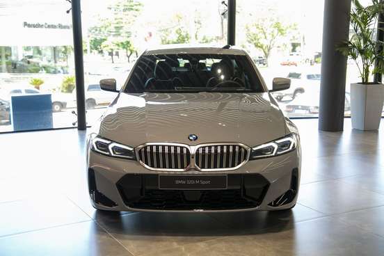 BMW-320i-2026