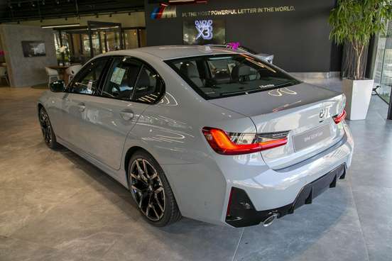 BMW-320i-2026