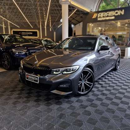 BMW-320i-2021
