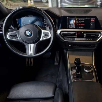 BMW-320i-2021