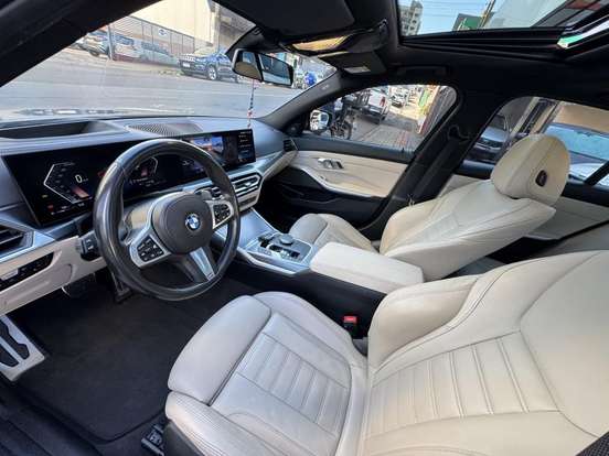 BMW-320i-2022