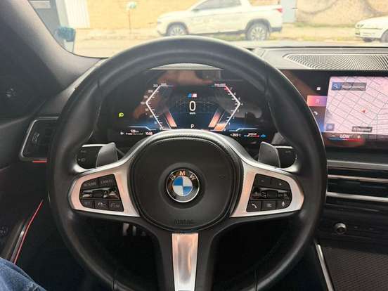 BMW-320i-2022