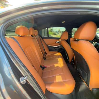 BMW-320i-2021